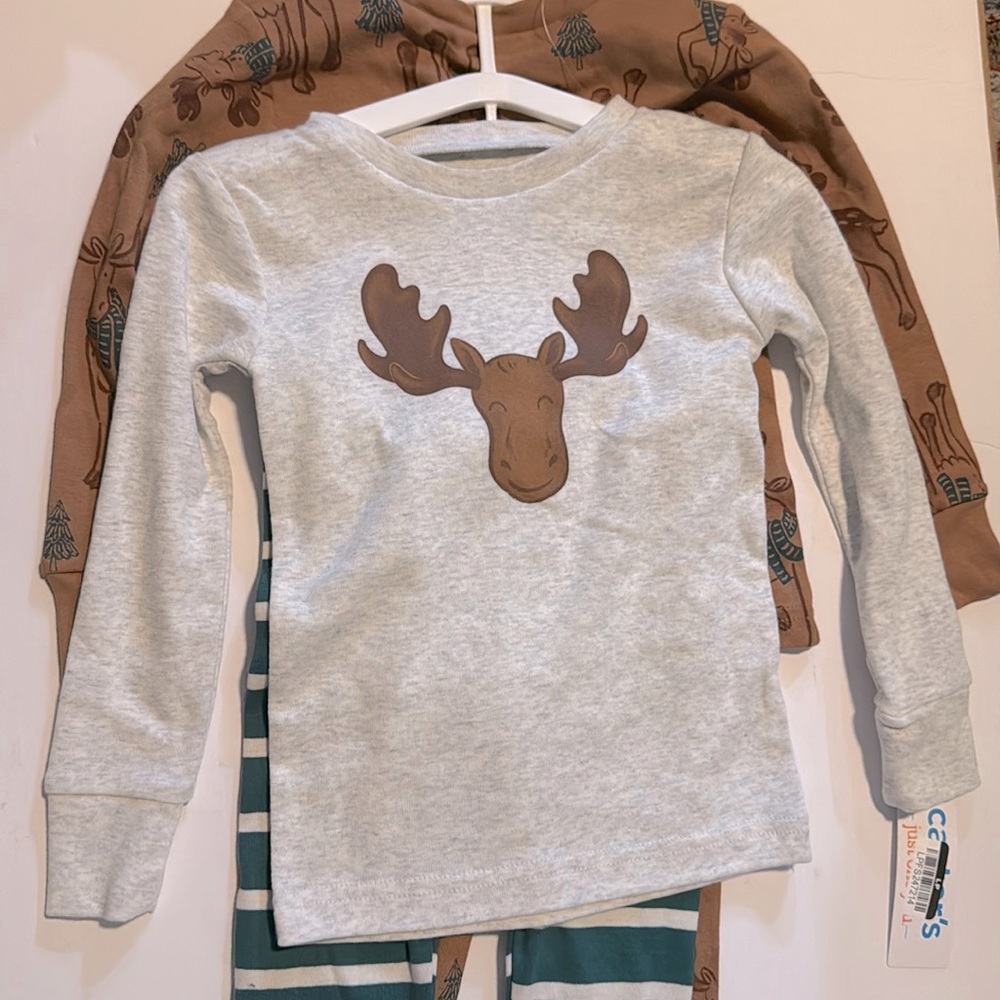 Adorable Carters 2T Moose Pajama Set - Brand New with Tags